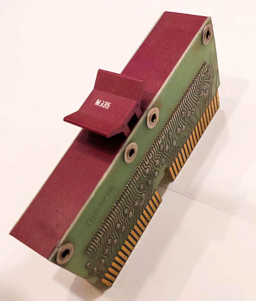 An M9202 backplane jumper