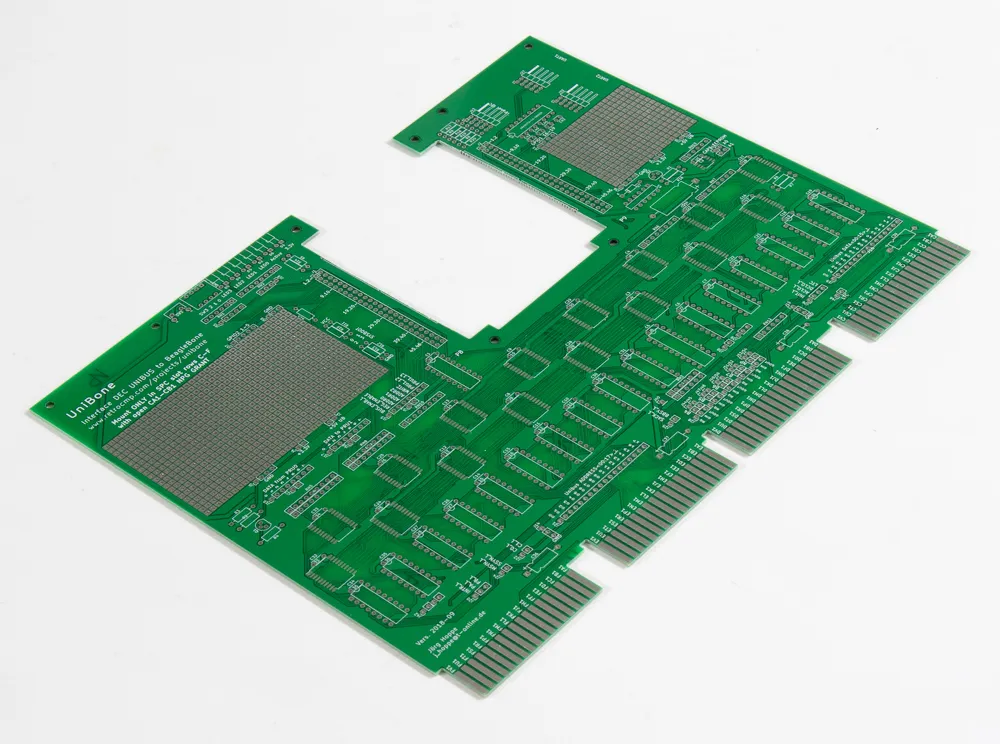 An unpopulated card